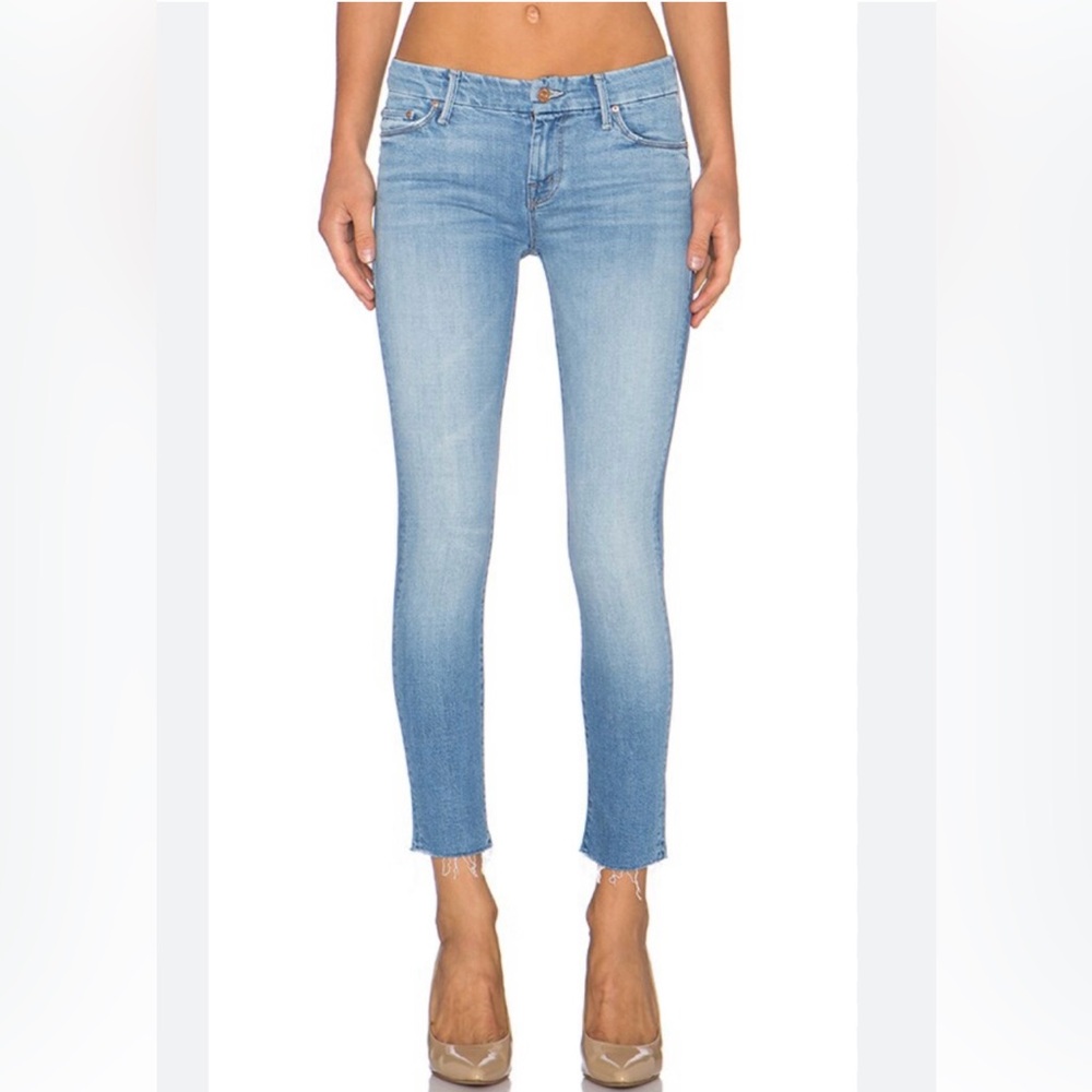 Mother the Looker Ankle Fray Jeans in Tourist Trap. Size 27.
